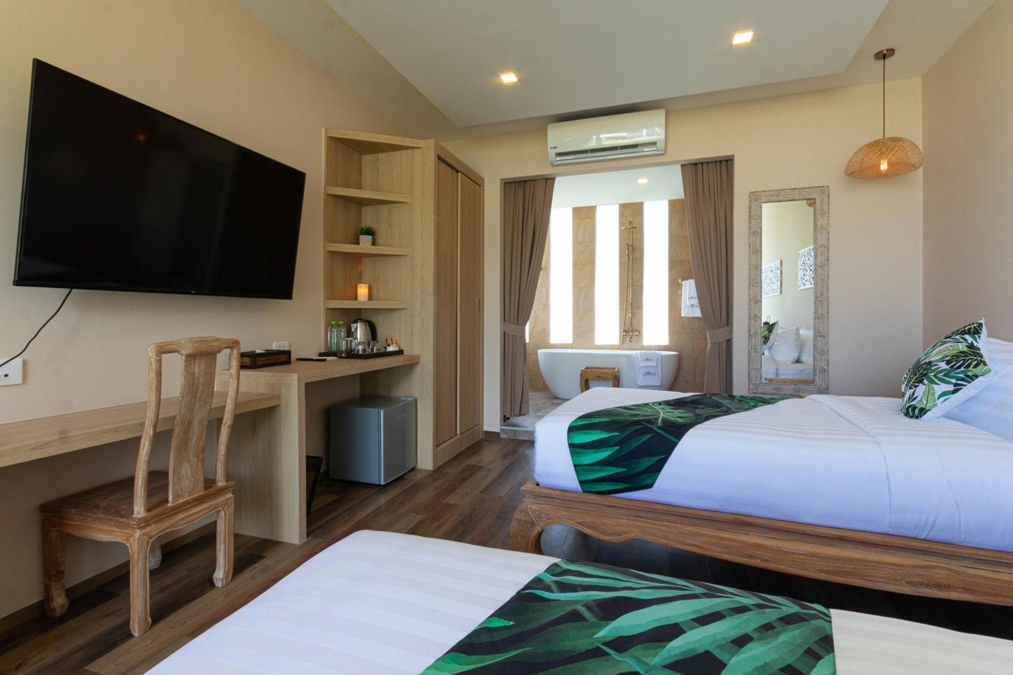 Vannee Golden Sands Beachfront Resort Хаад Рин Экстерьер фото