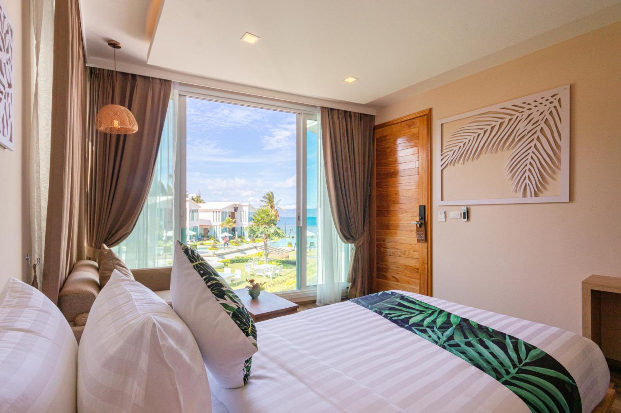 Vannee Golden Sands Beachfront Resort Хаад Рин Экстерьер фото