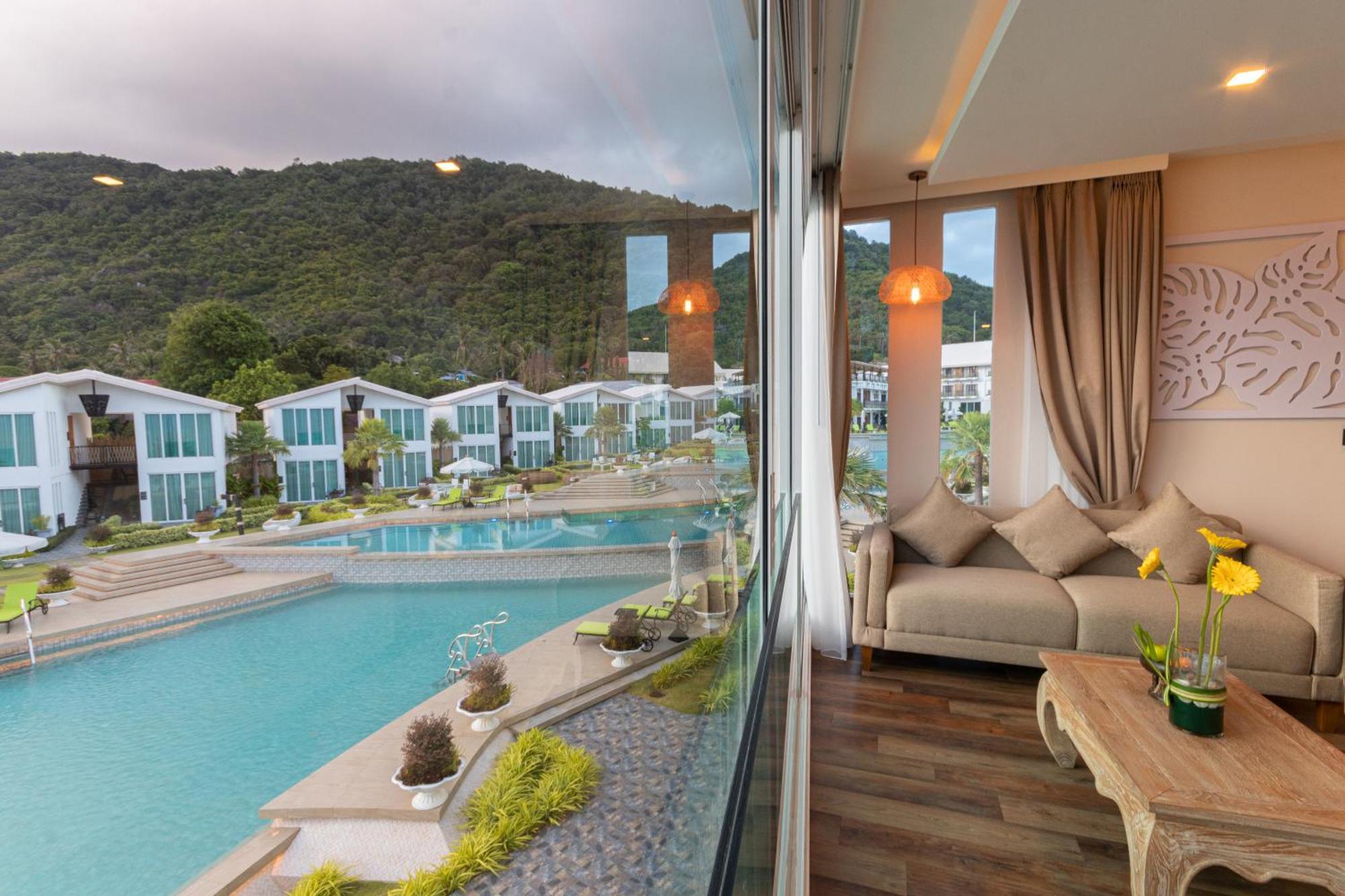 Vannee Golden Sands Beachfront Resort Хаад Рин Экстерьер фото
